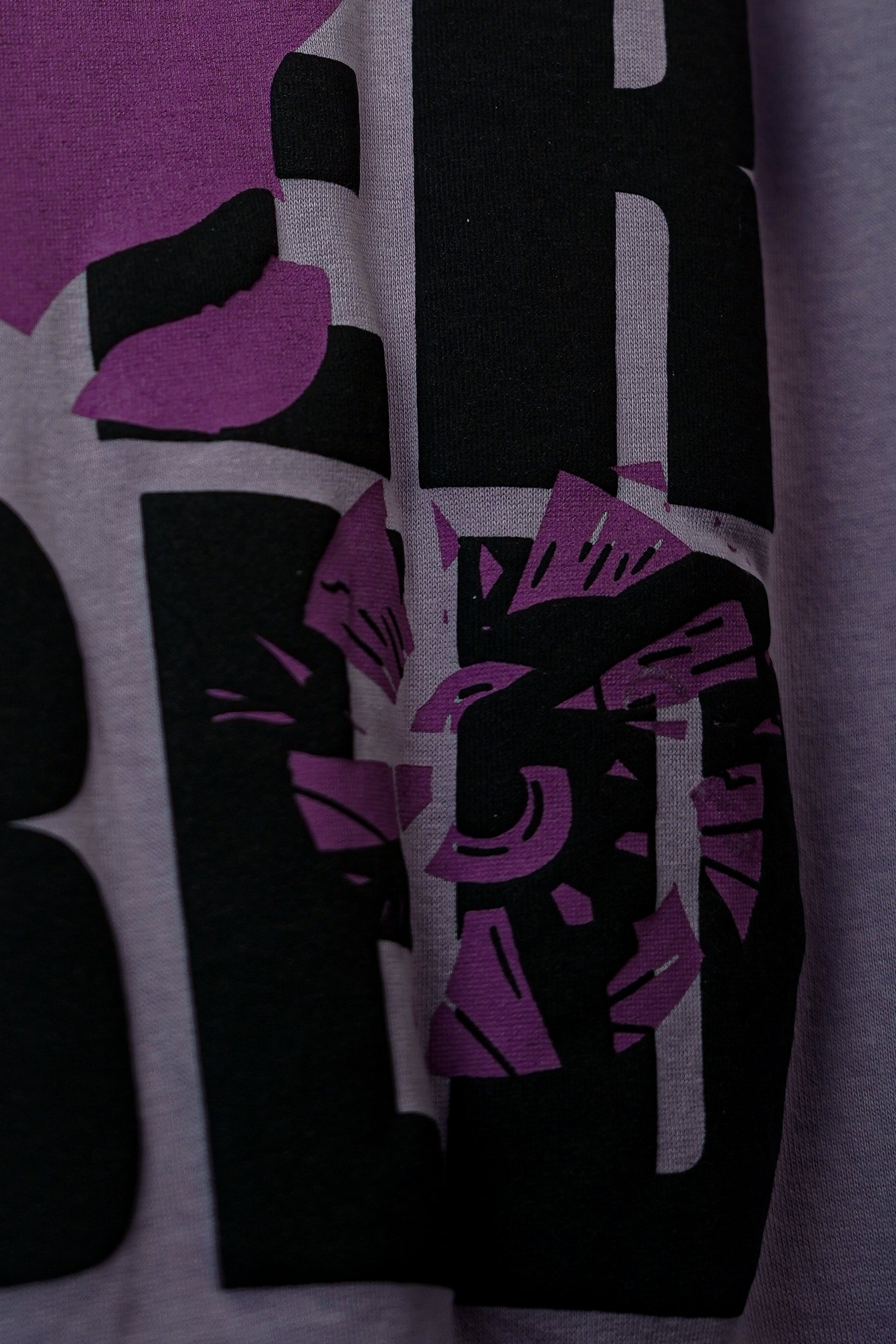 DUSTY DISTURBED TEE